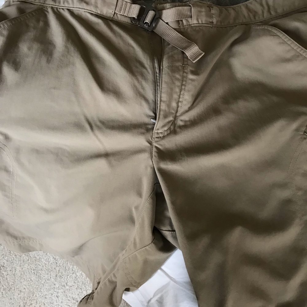 Men’s casual shorts